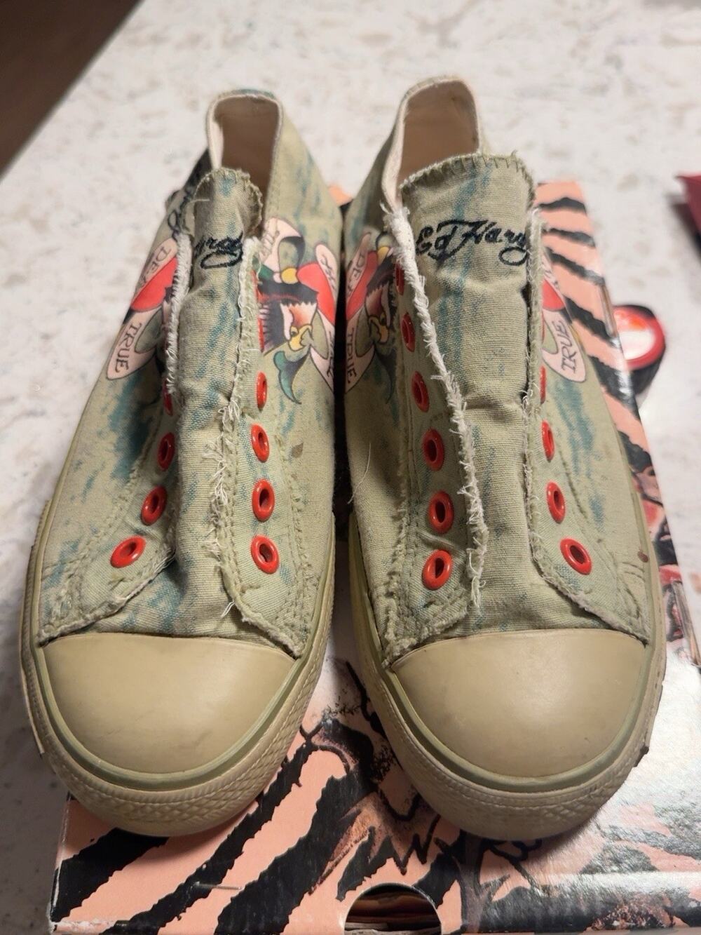 Ed Hardy Women’s Sz 7 Lowrise Anniversary Sneakers Light Pink Skull Heart Y2K